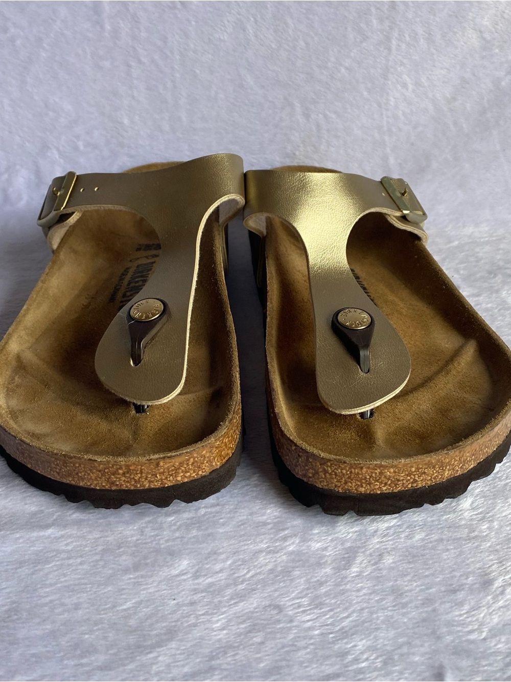 Birkenstock Gizeh Gold Leather Thong Sandals Women’s 38 US 7-7.5 - Picture 2 of 10